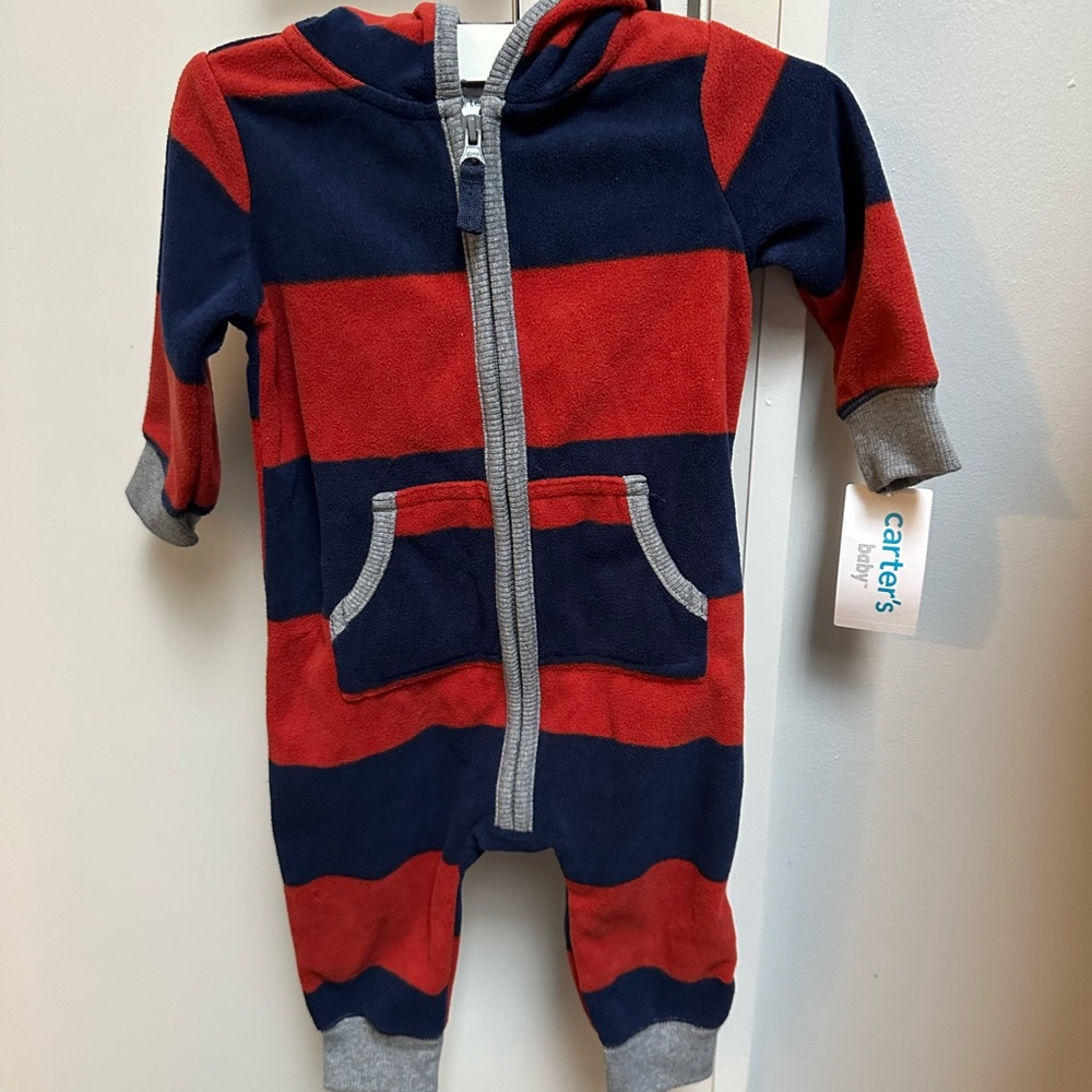 3/$30 New with tag Carter’s kid raccoon fleece one piece/pyjama